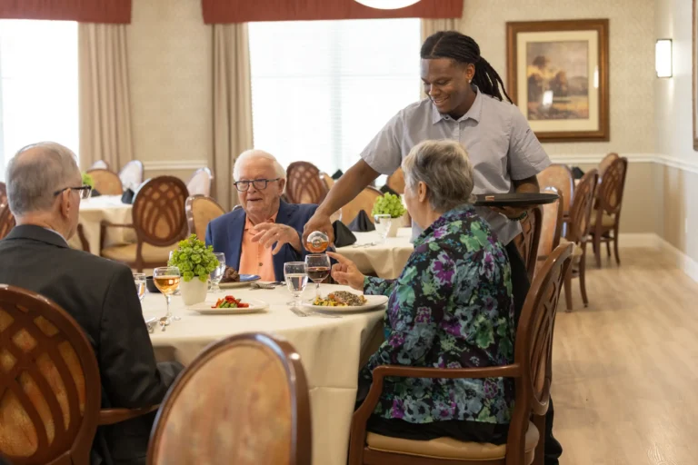 dining at luther oaks in bloomington normal